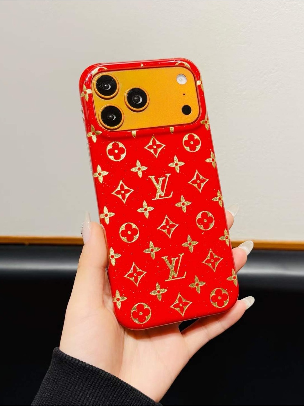 17 pro pro max  Red and Gold Phone Case for iPhone